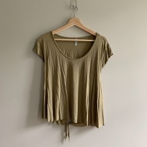 ARTFUL SEMI-DESTROYED DUST GREEN FLOWY TOP